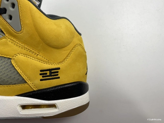 454783-701 Tokyo Air T23 5 Jordan Retro 1008